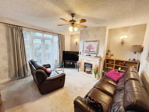 Lounge- click for photo gallery